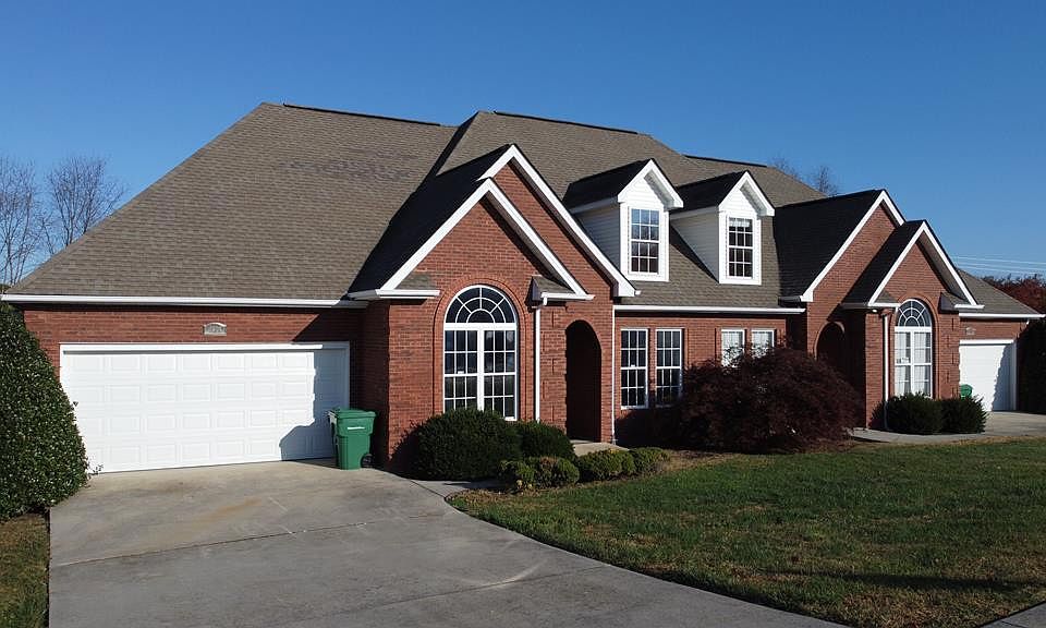 1st image of 1004 Greenway Dr