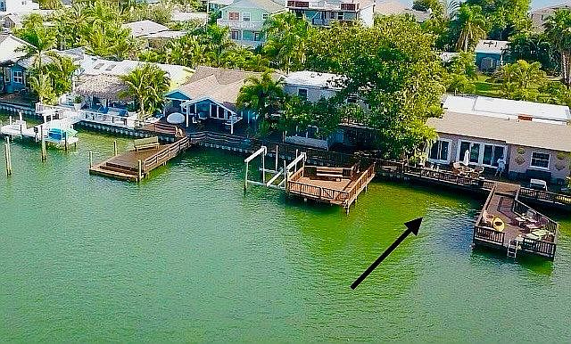 PRIME WATERFRONT 
BEACH CLUB