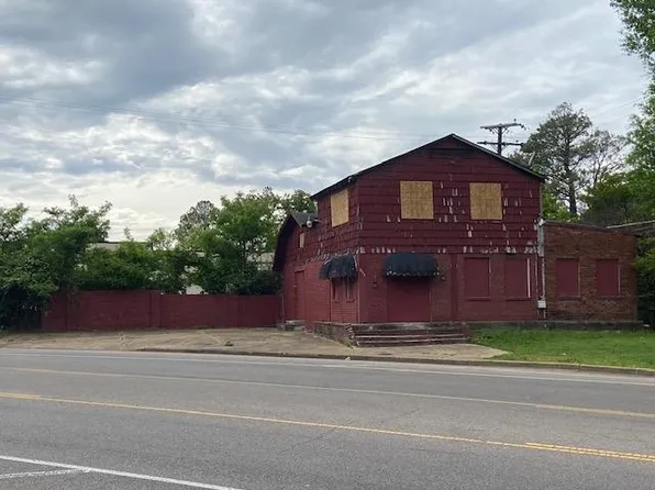 633 S Cleveland St, Memphis, TN 38104