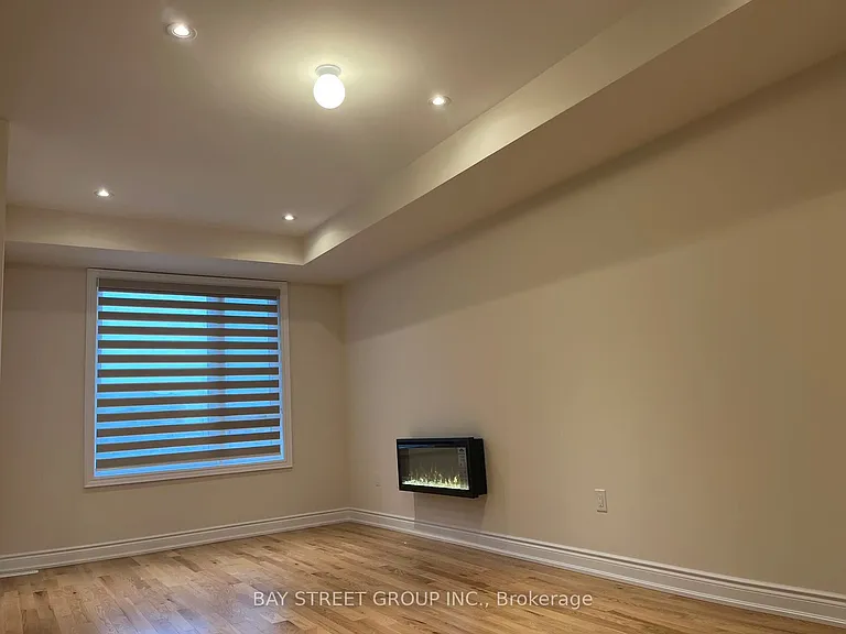 251 Tennant Cir — Photo 24