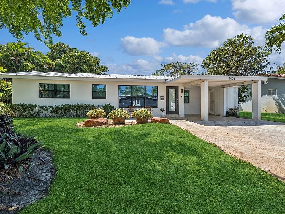 1st image of 1651 SE 8th Avenue