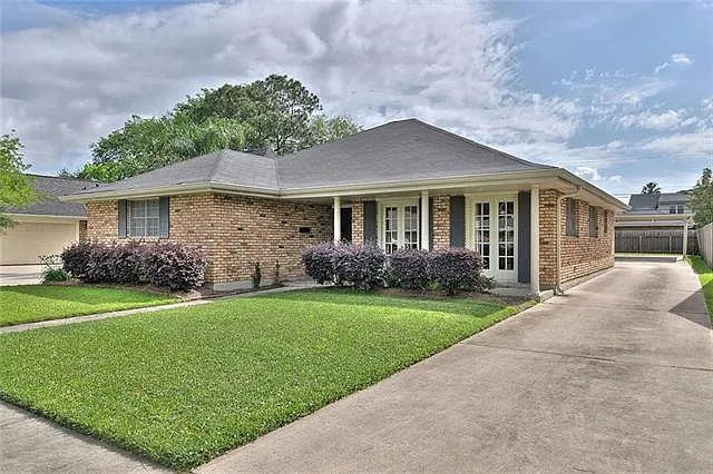 3 bed, 2.0 bath, 1900 sqft, $2,800 — Photo 3