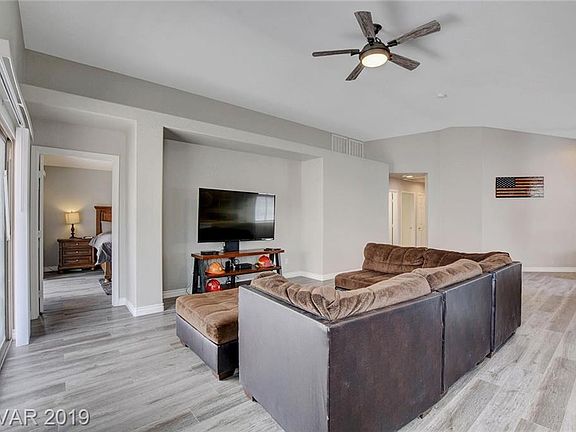 2nd image of 401 Cactus Sands Ave
