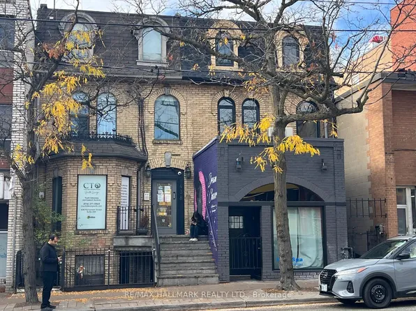 440 Parliament St #2, Toronto, ON M5A 3A2