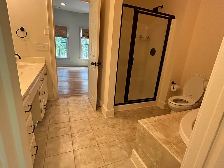 8 Rivoli Ln — Photo 13