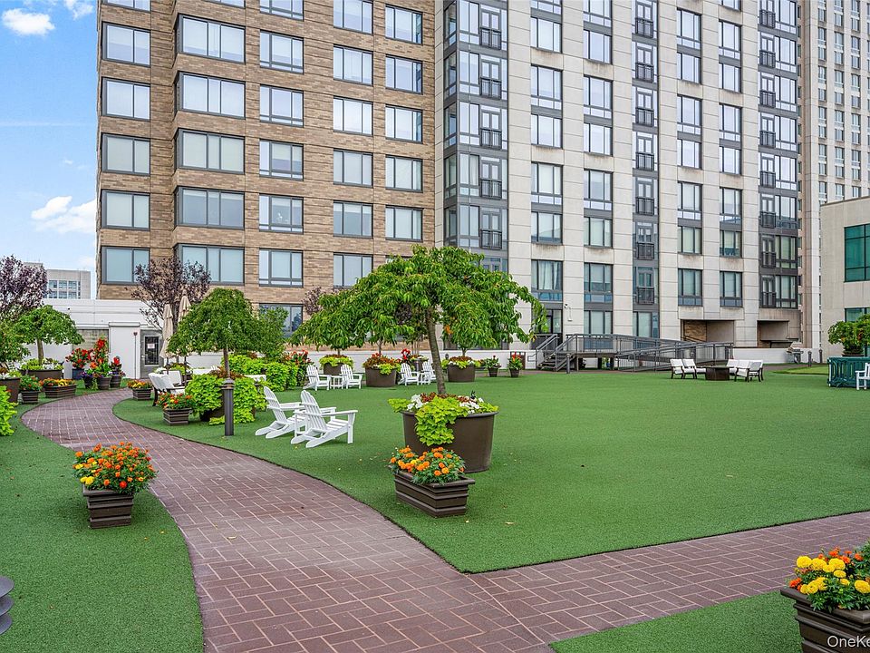1st image of 10 City Place #29H
