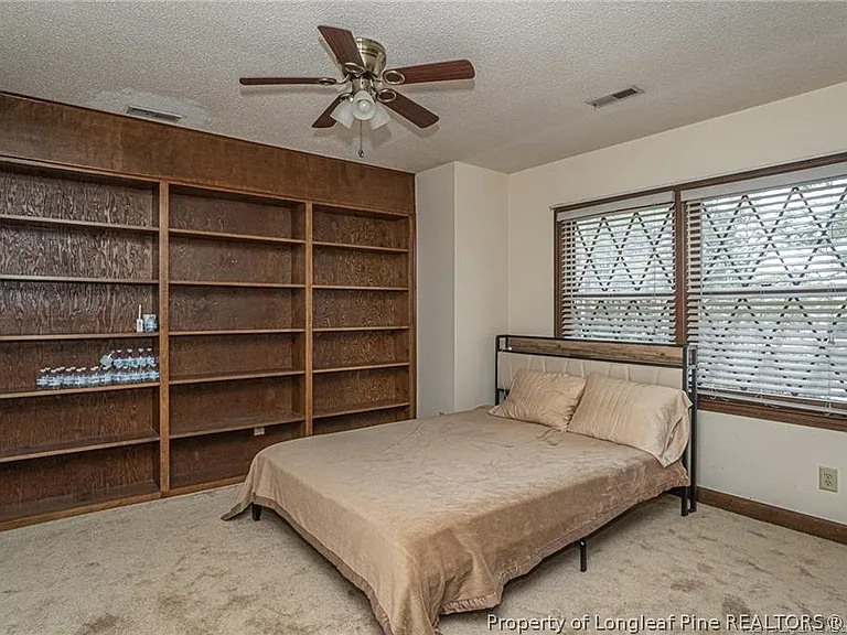 6821 Thames Dr — Photo 32