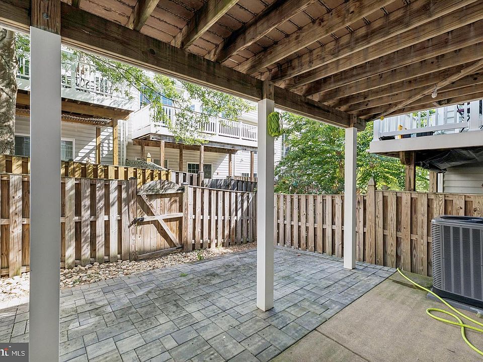 2nd image of 2205 Greywing St