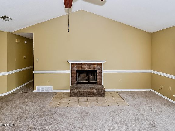 3rd image of 6620 Jamestown Dr