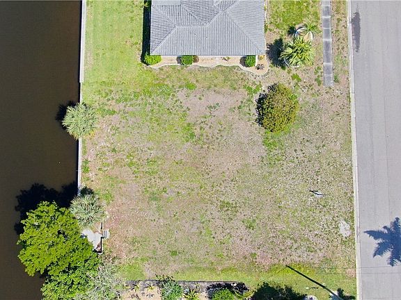 5th image of 4425 N Gulf Cir
