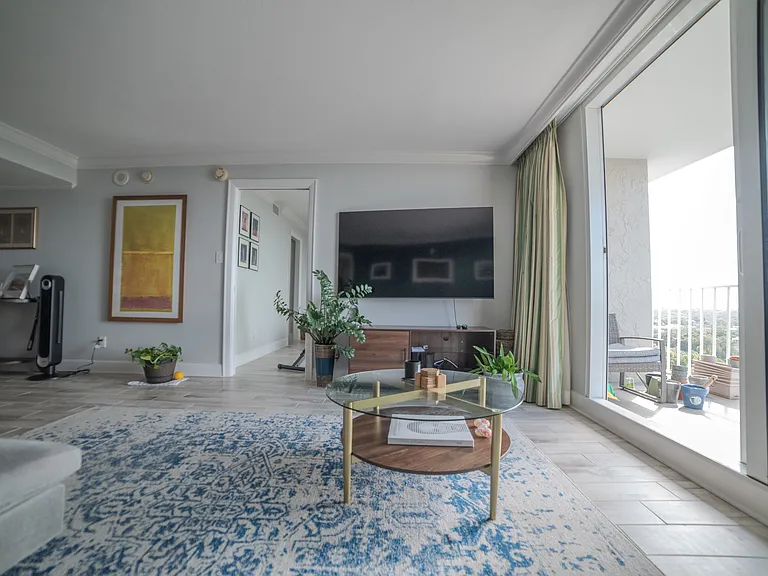 2611 Bayshore Blvd — Photo 9