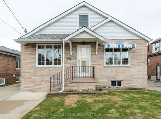 945 Glencairn Ave, Toronto, ON M6B 2A6