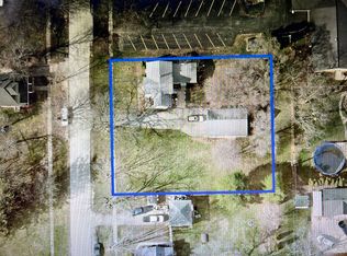 304 Lincoln Ave, Big Rock, IL 60511