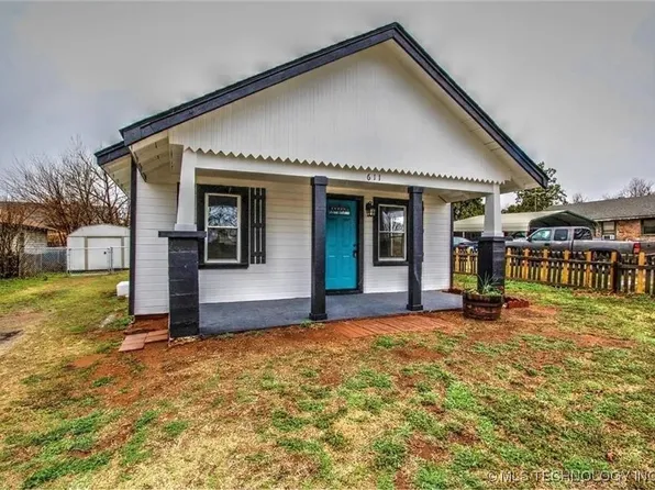 611 N Van Buren Ave, Blanchard, OK 73010