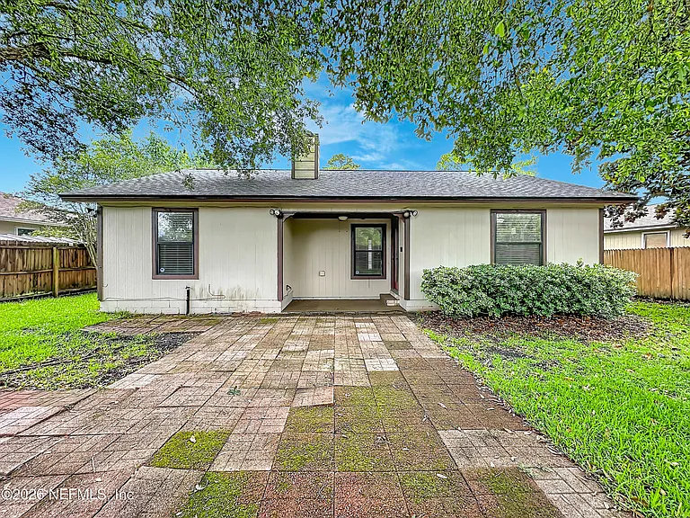 341 Hickory Hollow Dr N — Photo 27