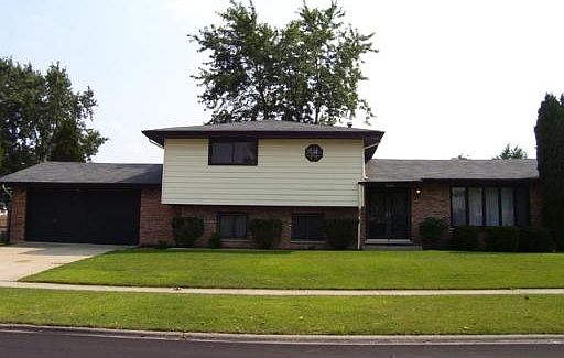 1st image of 8523 W 169th St