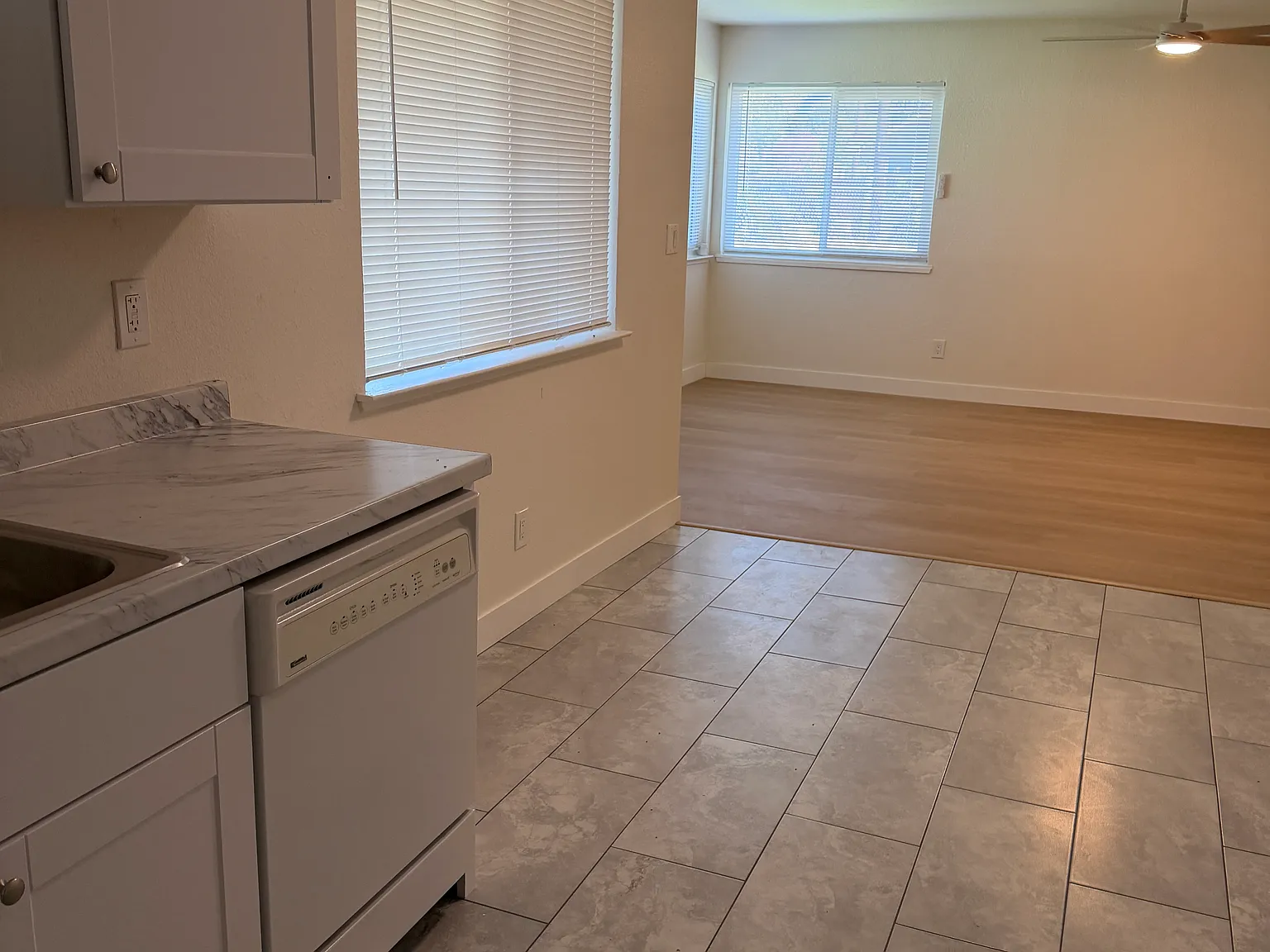 2 bed, 850 sqft, $2,100 — Photo 3