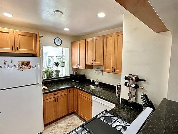 3rd image of 1055 NE 121st St