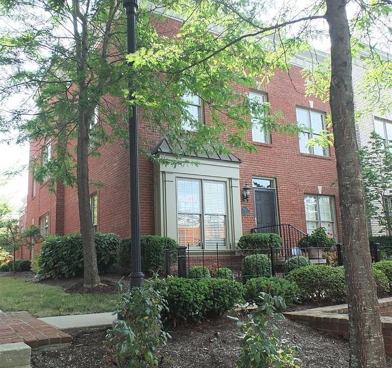 1st image of 962 Village Green Ave