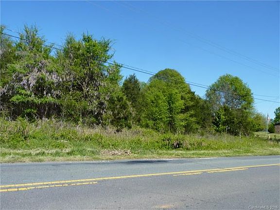 2nd image of 2501 Belmeade Dr