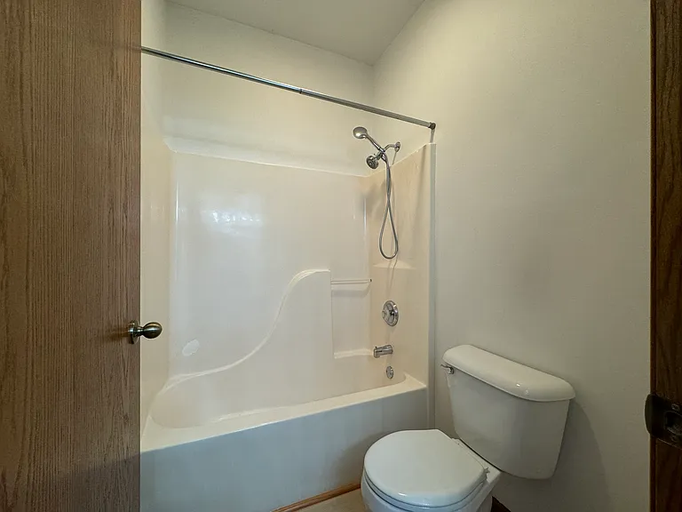 622 Greenfield Dr — Photo 12