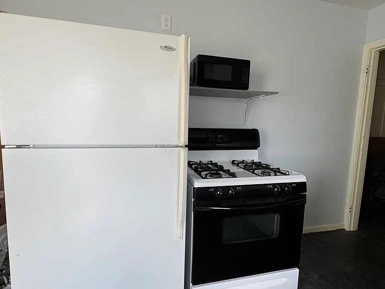 510 Randle St — Photo 8