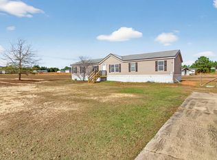 415 Bradford Dr, Headland, AL 36345