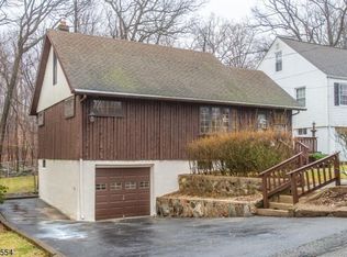 86 N Cherry Rd, Lake Hopatcong, NJ 07849