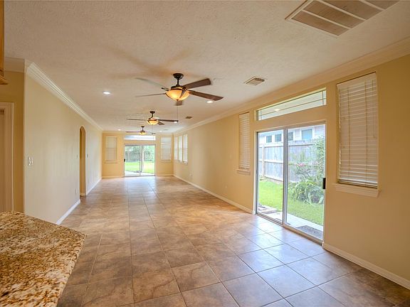 5th image of 1107 Du Barry Ln
