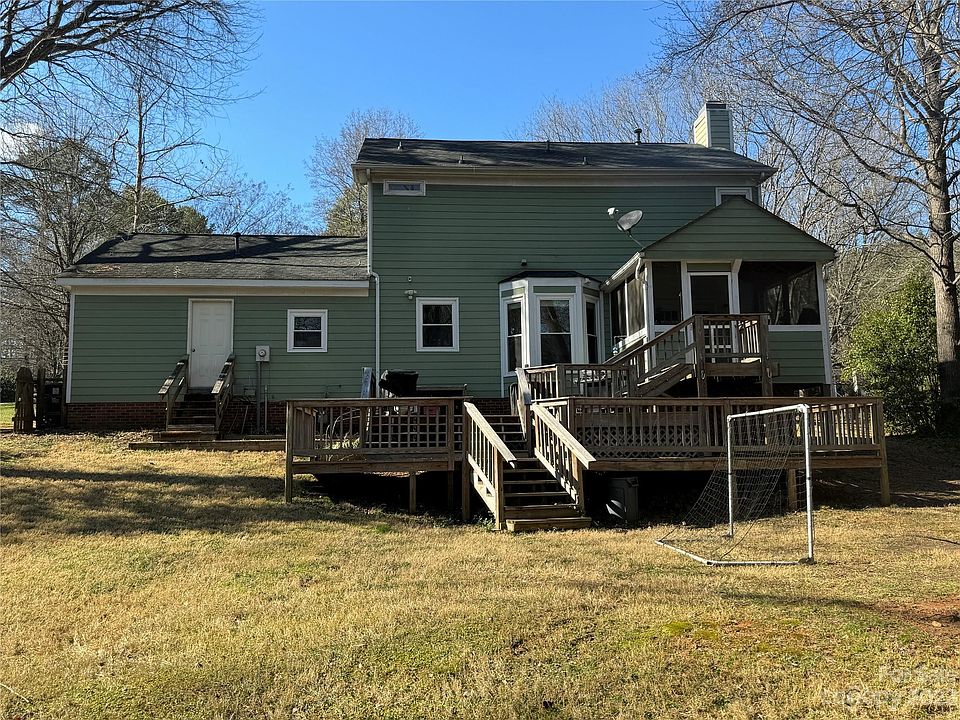 2nd image of 307 Glenora Dr