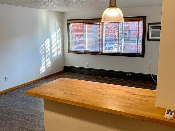 3rd image of 615 E 18th St #207