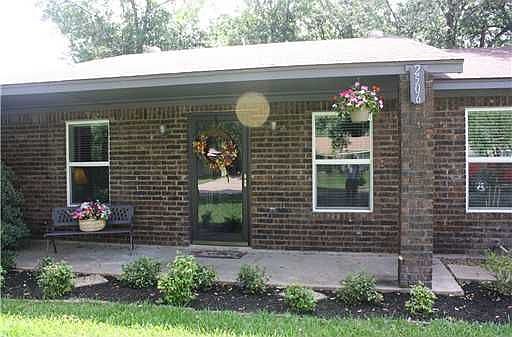 2nd image of 2506 Savannah Ct