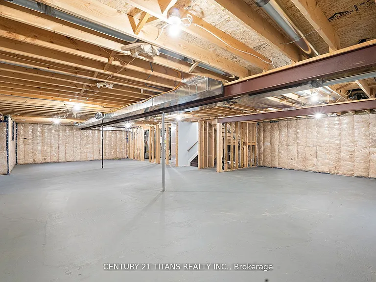 19 Tracy Dr — Photo 28