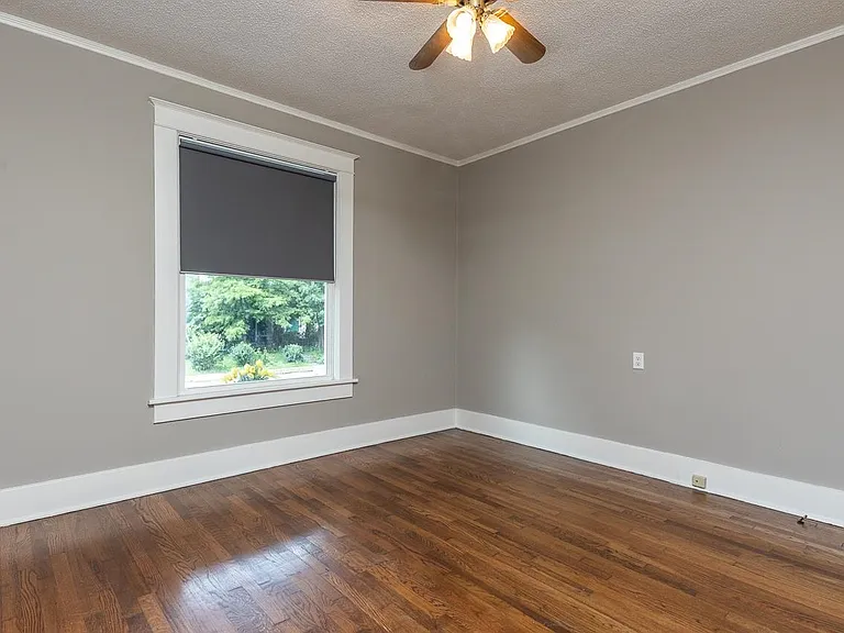 1888 Manila Ave — Photo 15