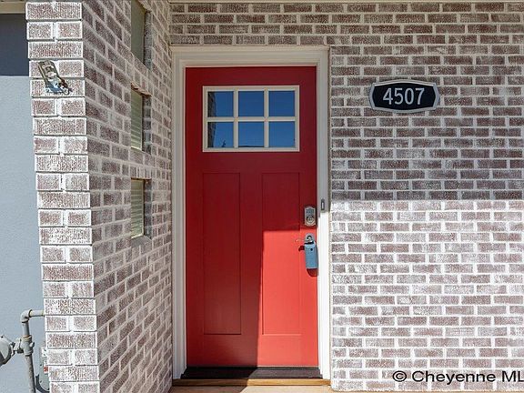 3rd image of 4507 Bluebird Ln