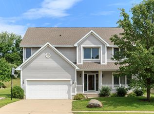 1003 Rolling Creek Dr NE, Cedar Rapids, IA 52402