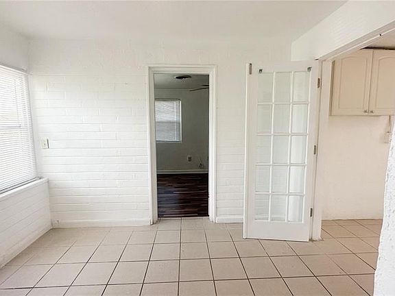 3rd image of 288 Boylston Ave