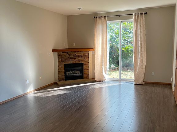 3rd image of 7401 Larkspur Ct