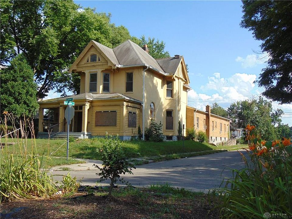 2nd image of 652 Superior Ave