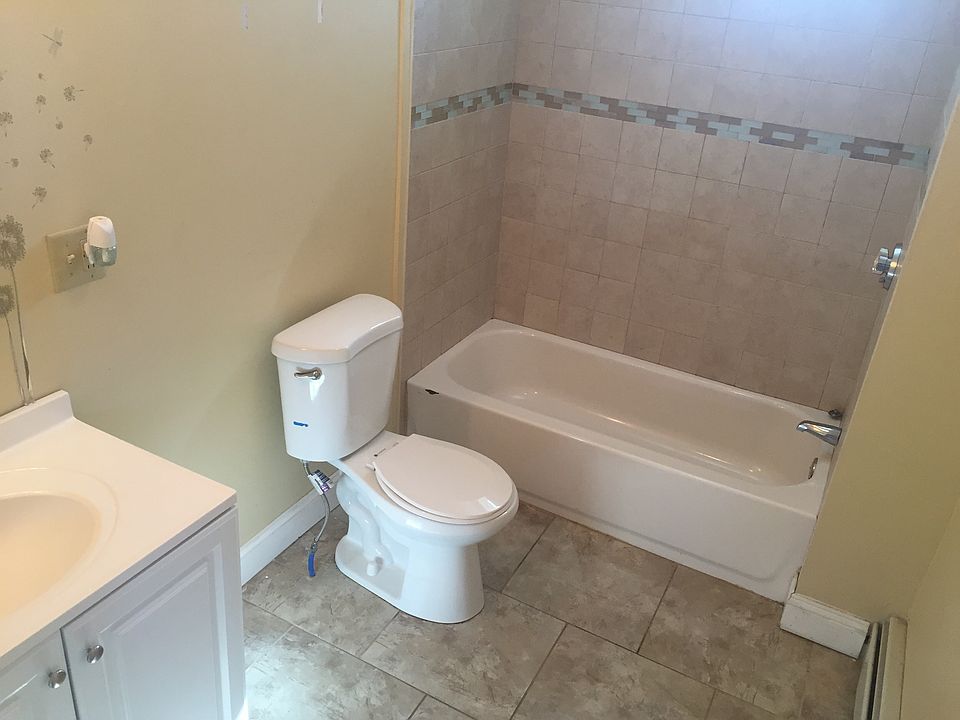 1st image of 106 Gesler St #3