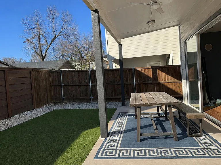 3121 Rutz St — Photo 24