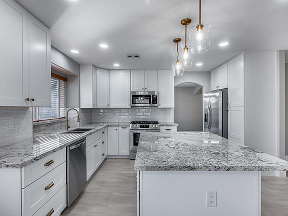 4th image of 3429 E Melody Dr