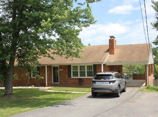 215 Deerwood Dr, Lynchburg, VA 24502