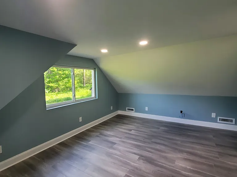 2570 Graffenburg Rd — Photo 16