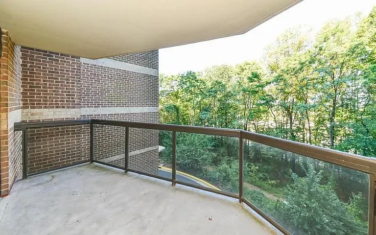 8370 Greensboro Dr #216 — Photo 34