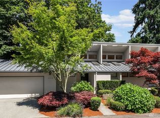 9310 SE 46th St, Mercer Island, WA 98040