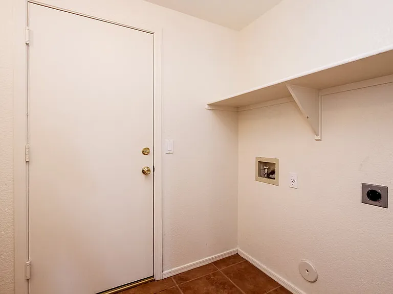 14711 W Ely Dr — Photo 11