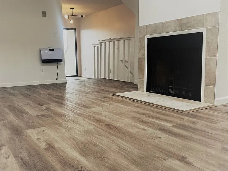 1625 Ramona Ave — Photo 3