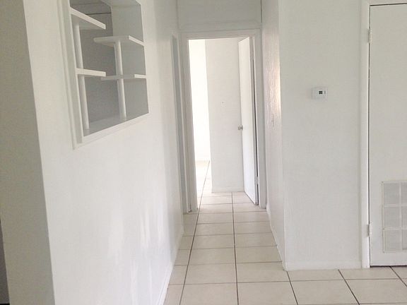 4th image of 132 SE 3rd Ave APT 2