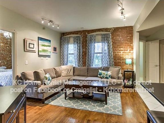 5th image of 200 E 43rd St APT 301